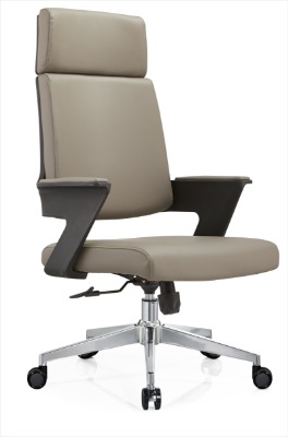 Mesh Chair vs Leather Chair: Which Is Better for Your Office?